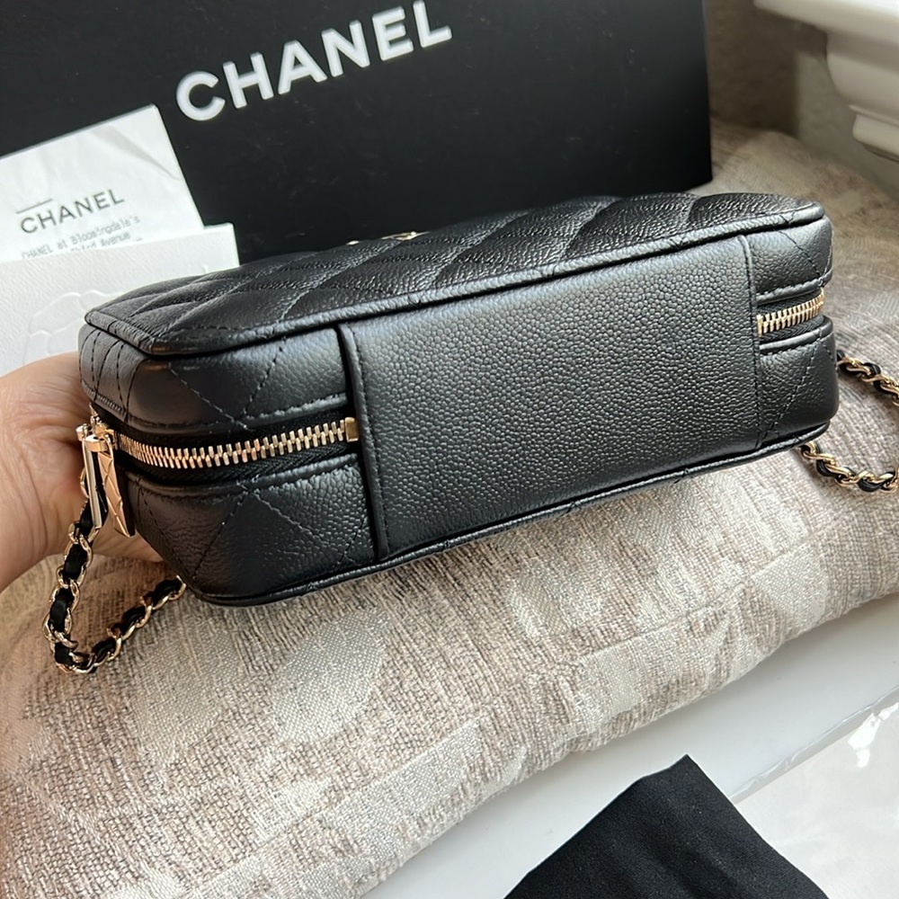 Chanel 22P Suit Your Case Vanity Case in Black Caviar - Picture 7 of 12